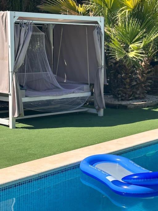 Espectacular Con Piscina En
